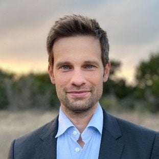 Jason Sheaffer, Consejero Delegado de Crestwood Associates LLC